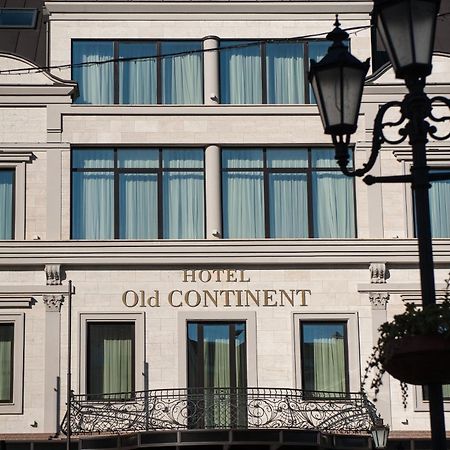Old Continent Hotel Uzhhorod Bagian luar foto